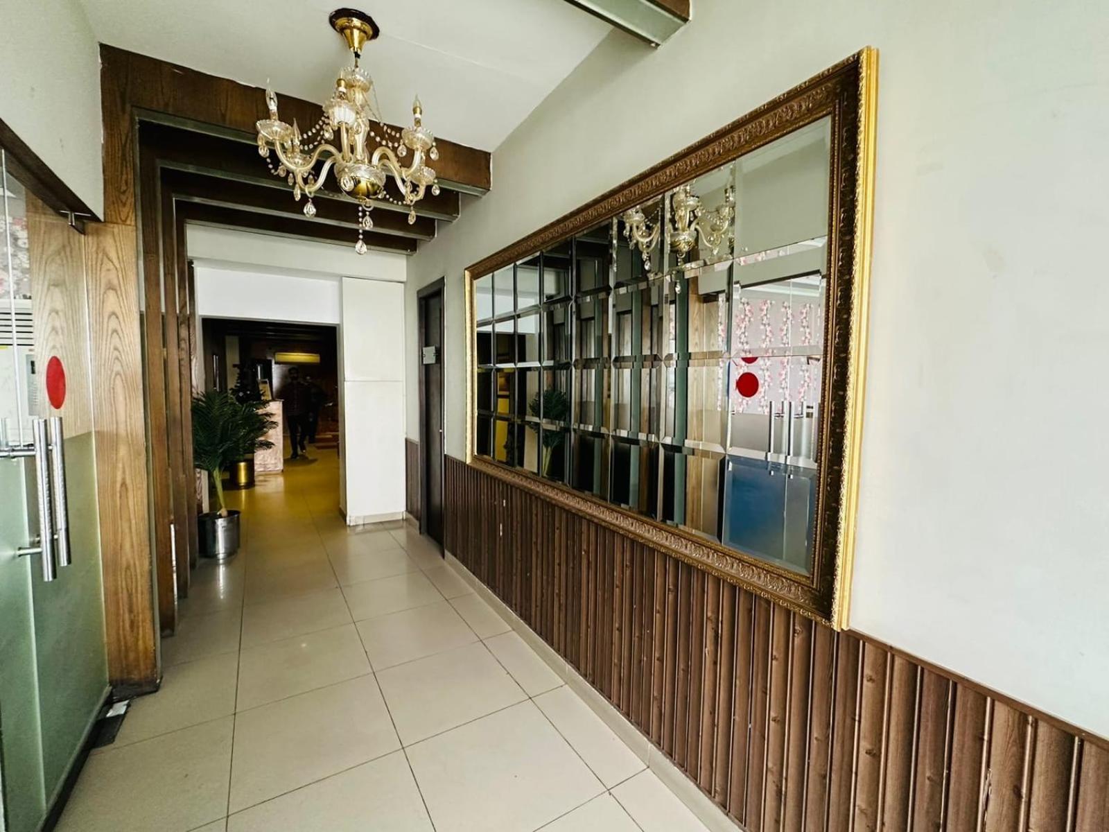 Grand Regent Hotel And Suites Faisalabad Exterior photo