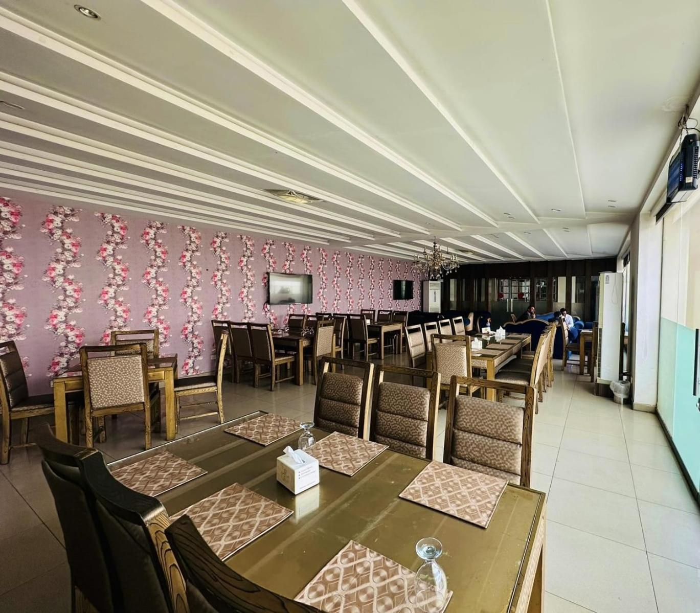 Grand Regent Hotel And Suites Faisalabad Exterior photo