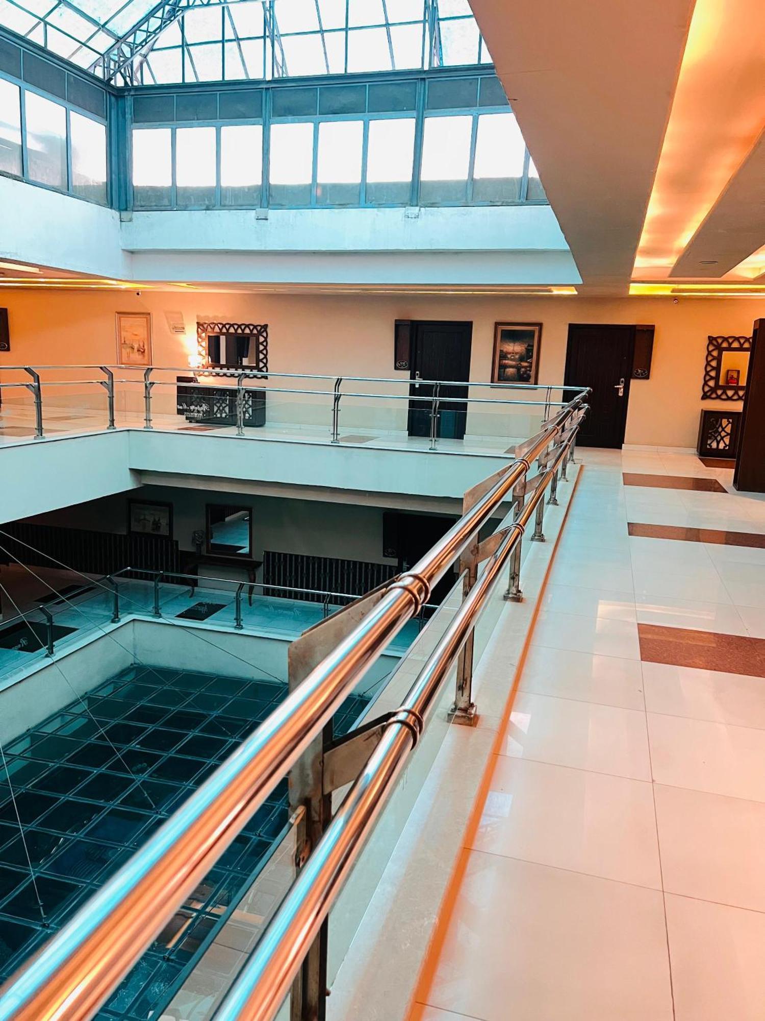 Grand Regent Hotel And Suites Faisalabad Exterior photo